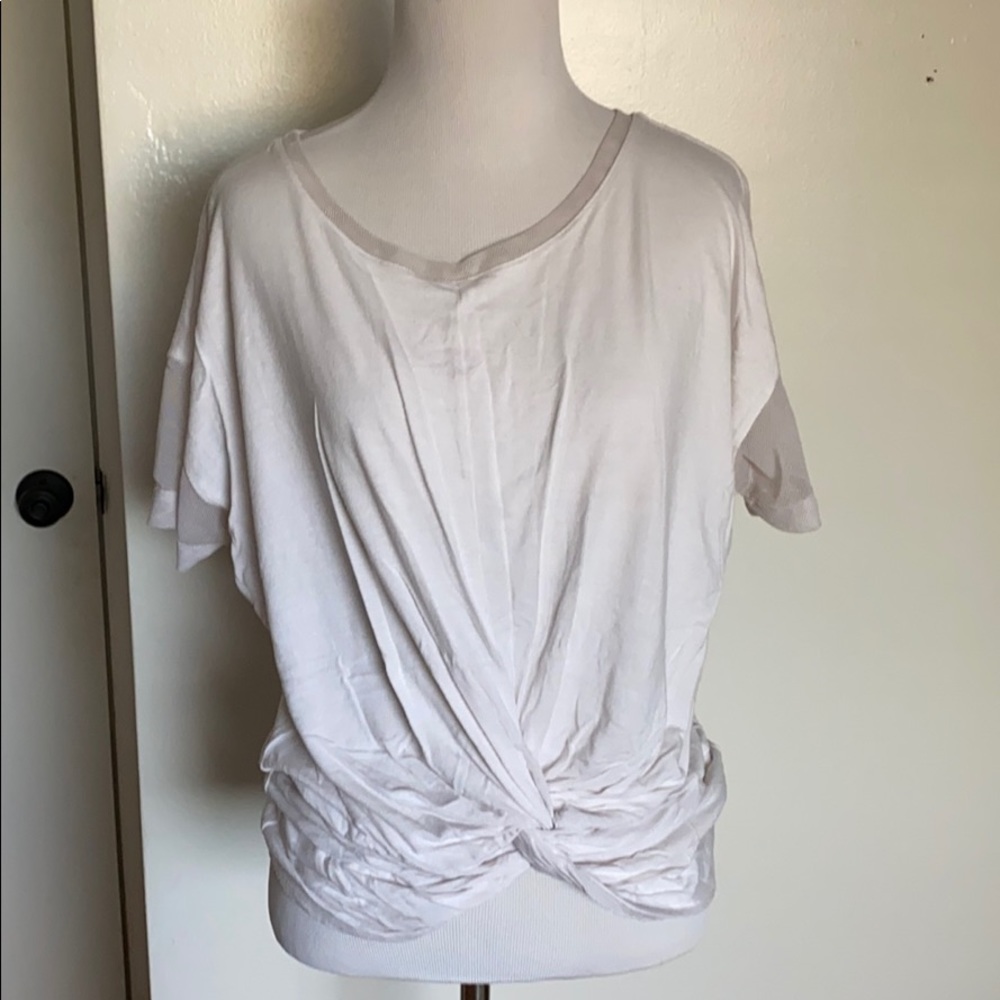 Michi Sports Lounge T shirt size small